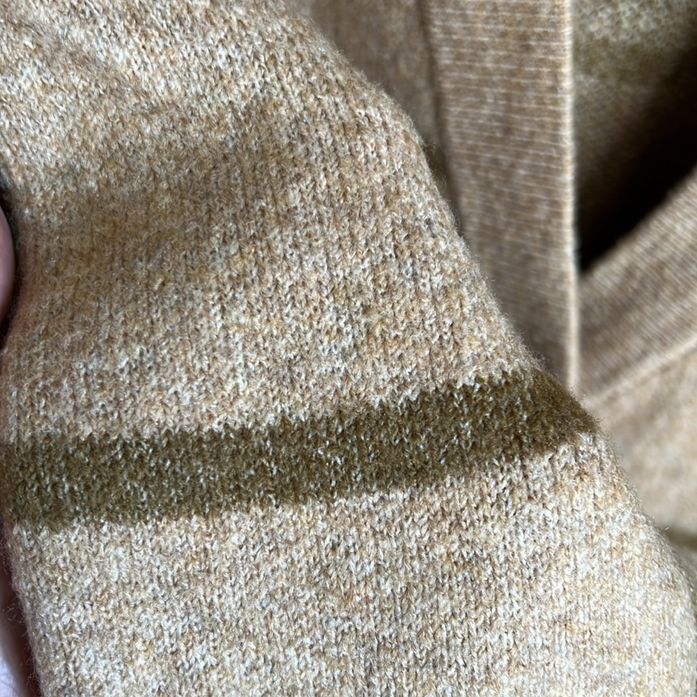 Cardigan - Picture 5 of 8